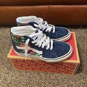 Blue suede Tropical print high top